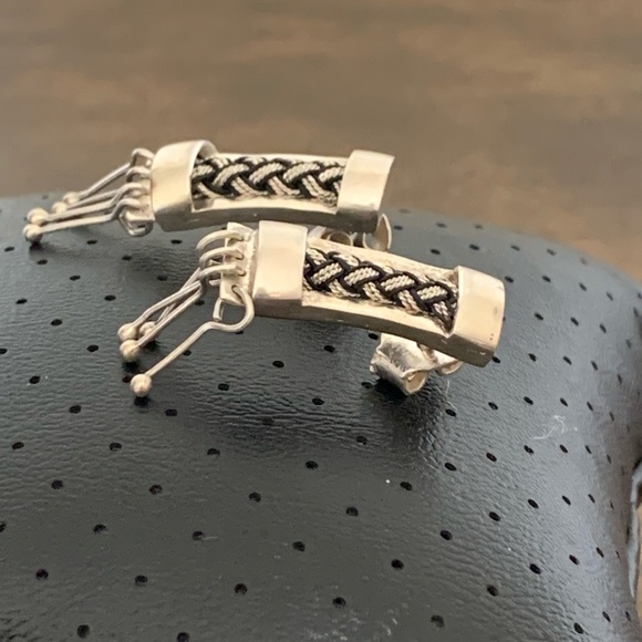 VINTAGE STERLING SILVER ORNATE POST EARRINGS - Picture 2 of 13